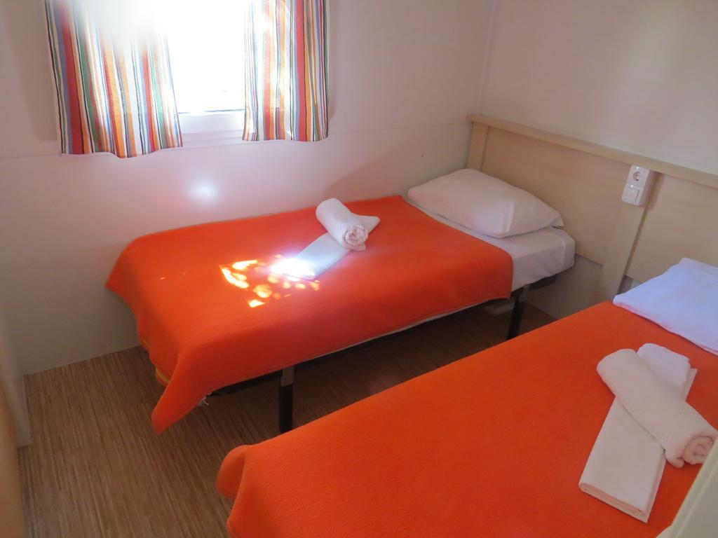 Camping Mia Bungalow & Mobile Home บีโอกราดนาโมรู ห้อง รูปภาพ
