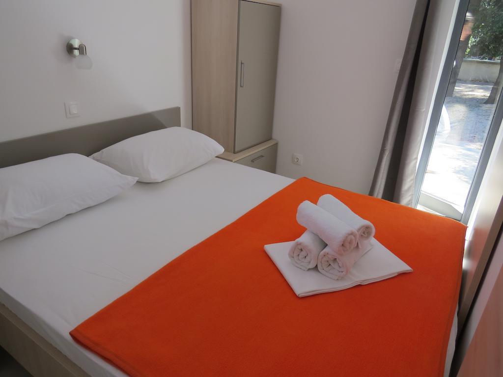 Camping Mia Bungalow & Mobile Home บีโอกราดนาโมรู ห้อง รูปภาพ
