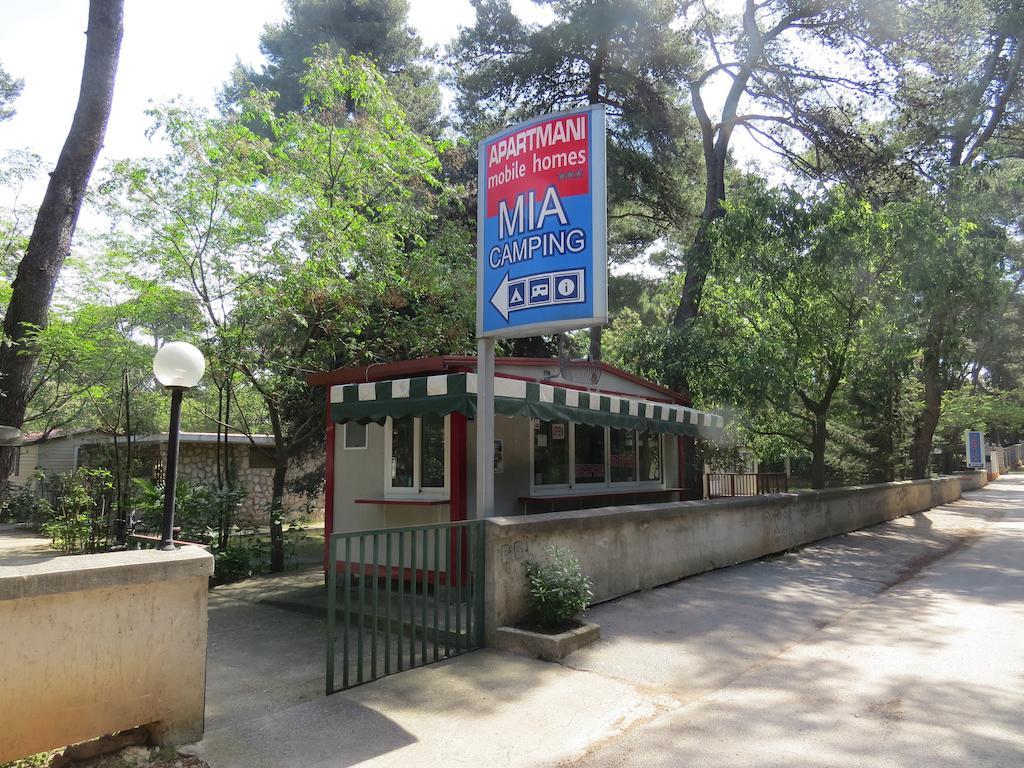 Camping Mia Bungalow & Mobile Home บีโอกราดนาโมรู ภายนอก รูปภาพ